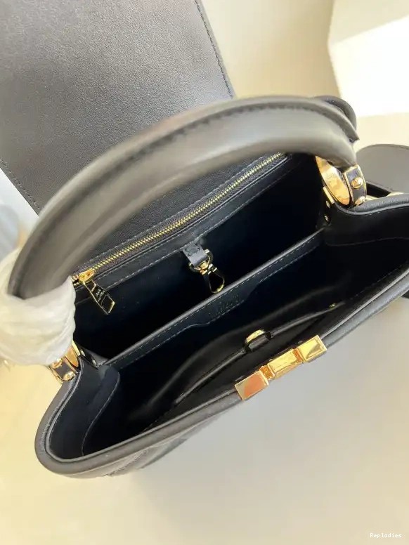 Rep ladies LOUIS CAPUCINES BB VUITTON 0605